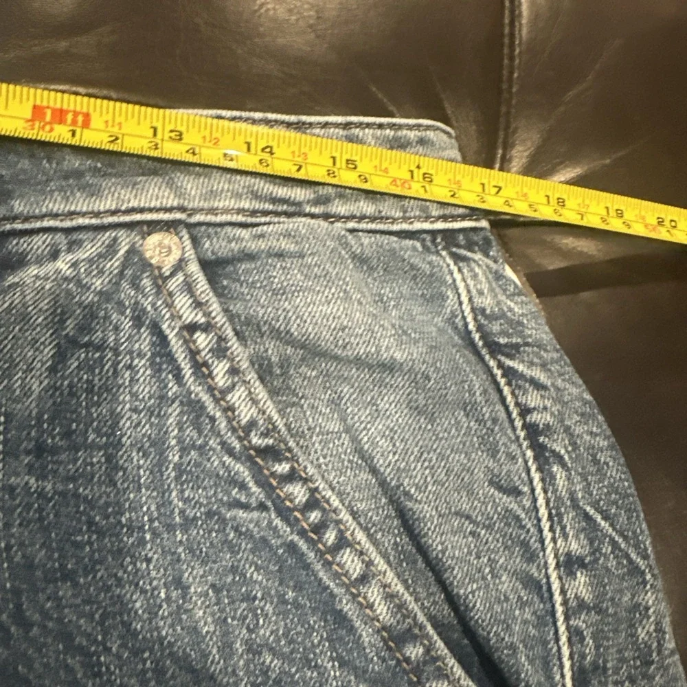 We The Free People Size 31 Rue Denim Long Shorts Mid Rise Pleated Vintage Blue